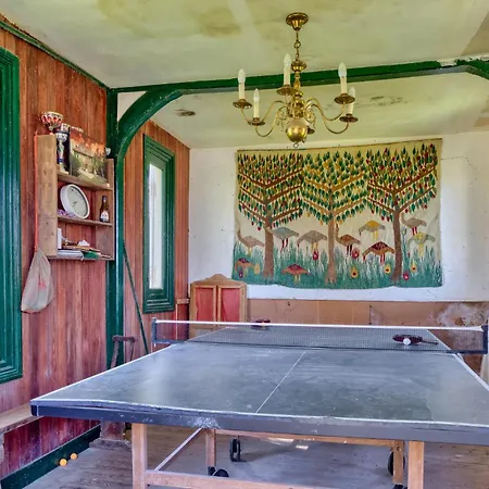 8 Bedroom Gorgeous In Holiday home *