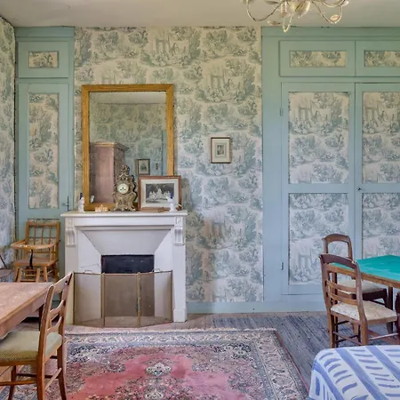 度假居 8 Bedroom In *