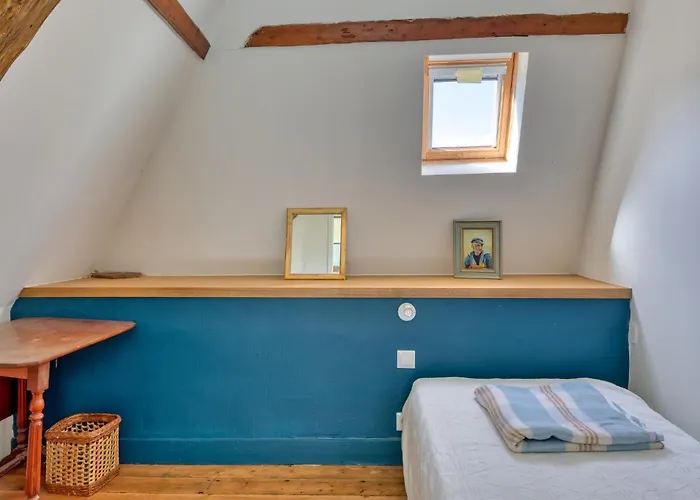 8 Bedroom In Holiday home Vattetot-sur-Mer