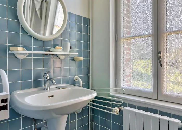 8 Bedroom In * Vattetot-sur-Mer