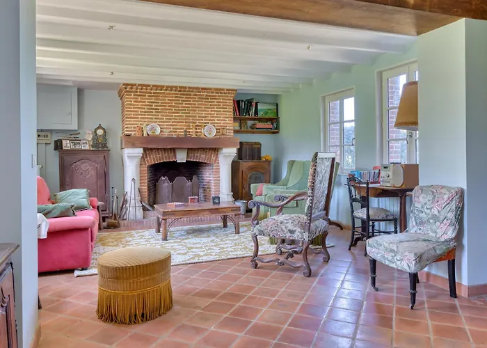 8 Bedroom In Holiday home Vattetot-sur-Mer