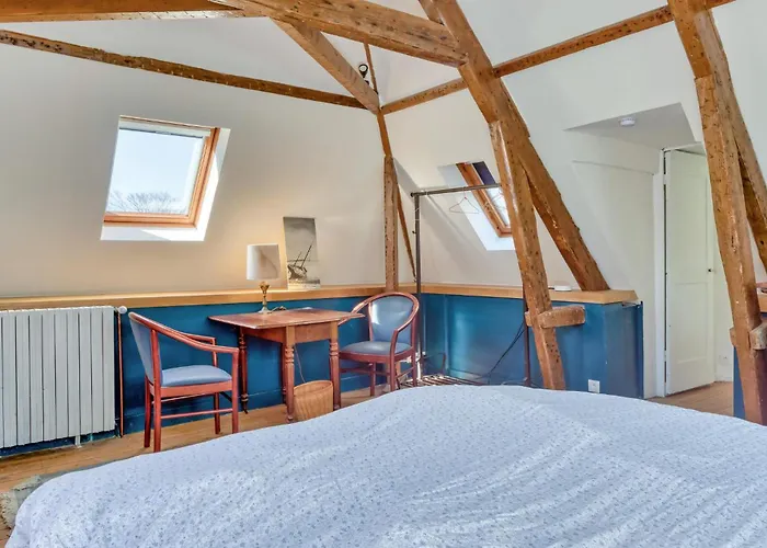 Holiday home 8 Bedroom In Vattetot-sur-Mer